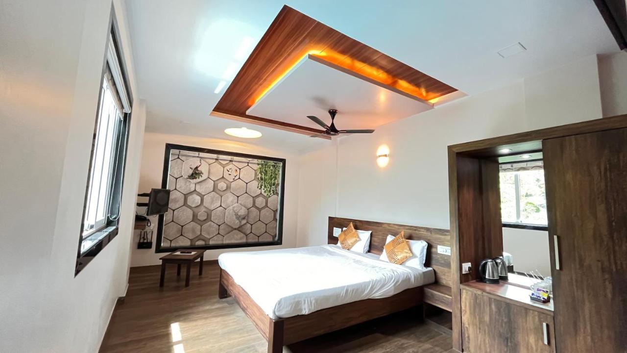 Jimmy Beach Resort Alībāg Eksteriør bilde
